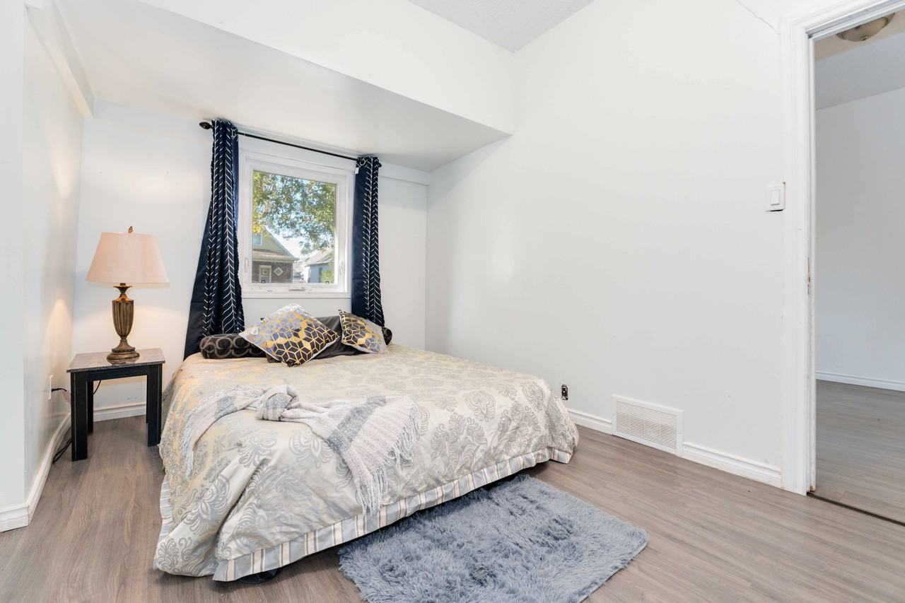 863 Alfred Ave #1 - Photo 2 of 10
