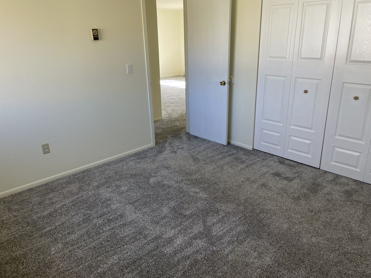 260 Honeysuckle Street - Photo 7 of 10