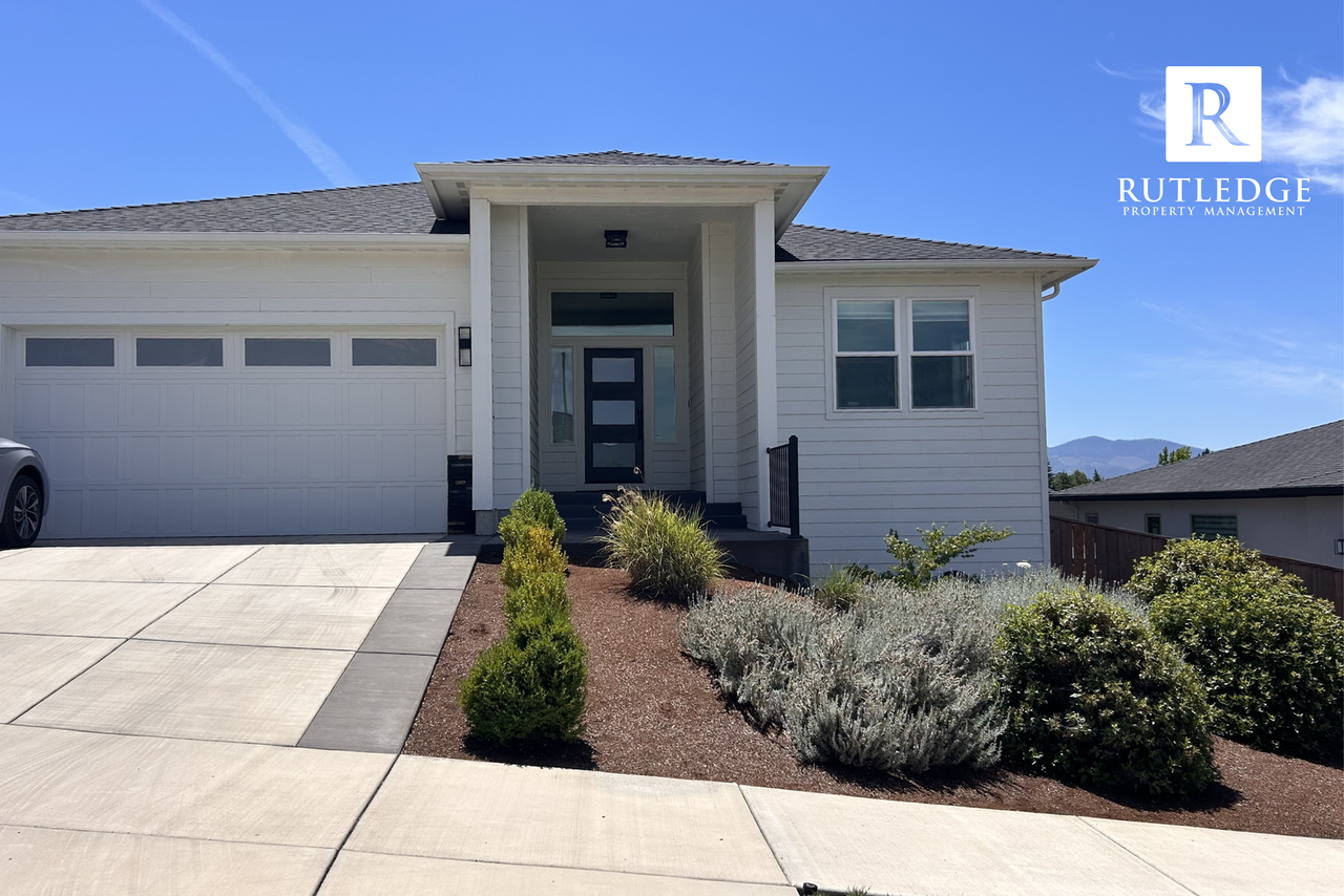 3282 Sky Way - Photo 2 of 35
