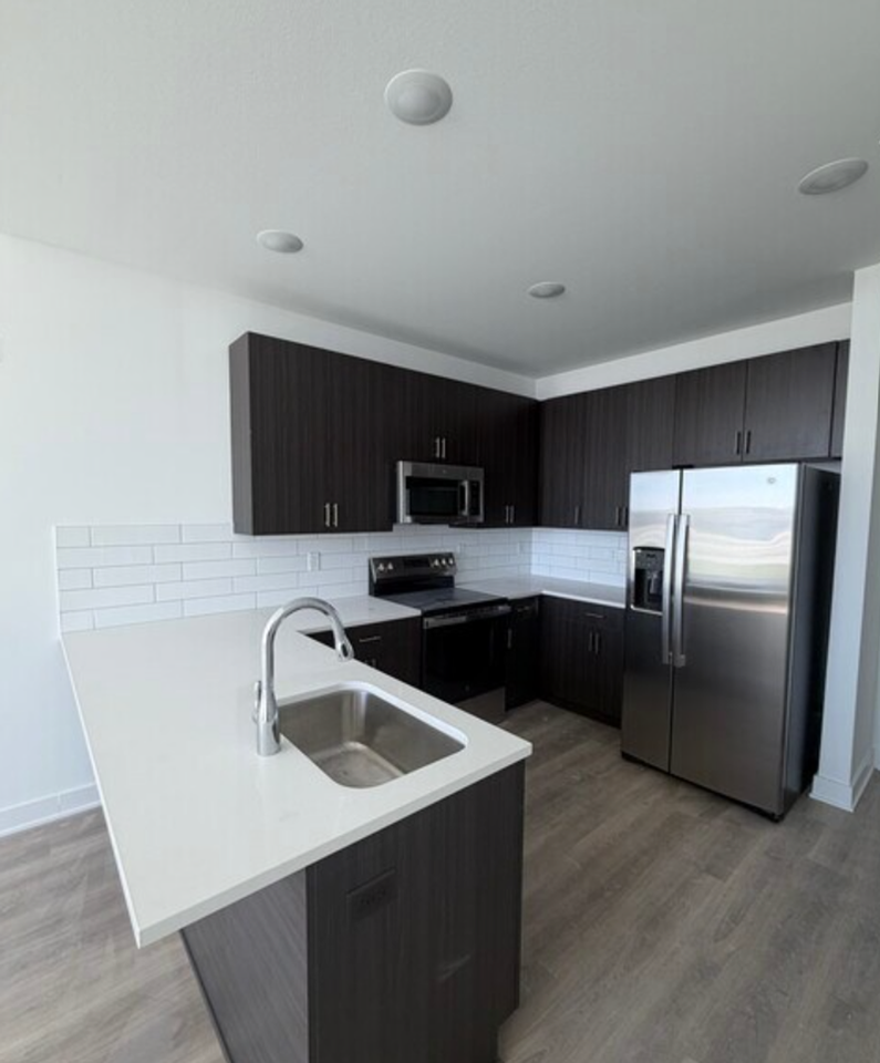 Metro 1 Apartments - Photo 7 of 16