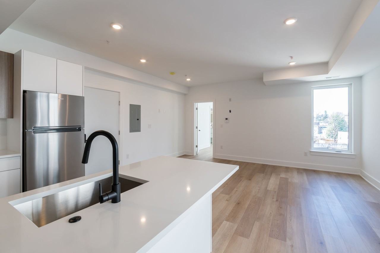 5900 Germantown (The Premiere) - Photo 6 of 50