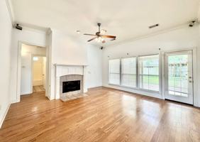 featured image of 413 Lake Worth Dr