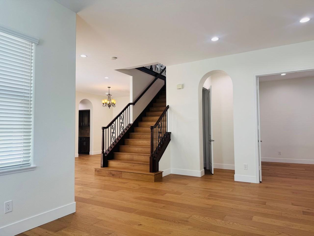 3273 Canopy Dr - Photo 5 of 43