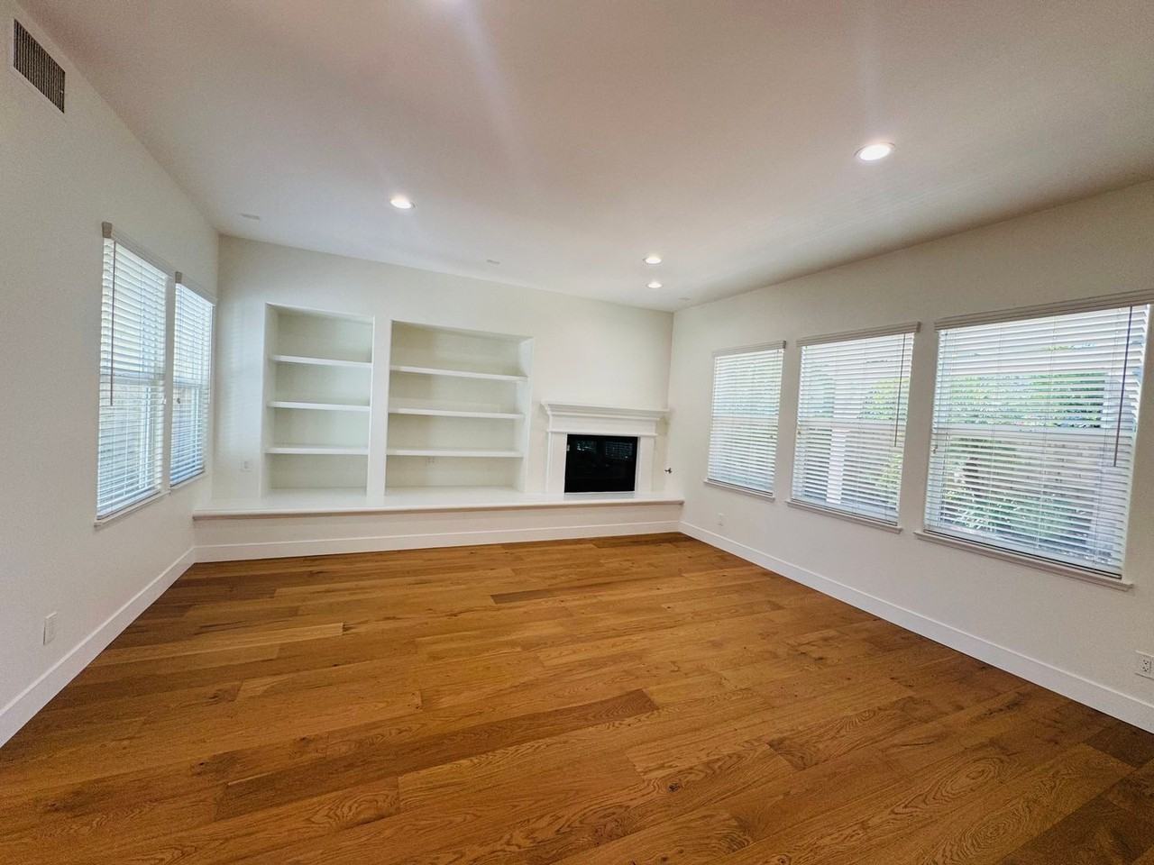 3273 Canopy Dr - Photo 7 of 43