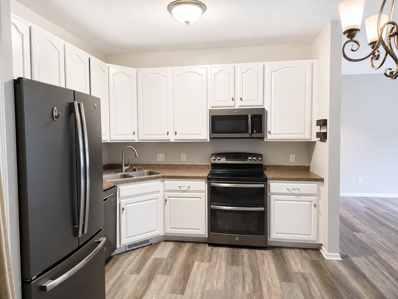 1469 S Trail Cir - Photo 3 of 8