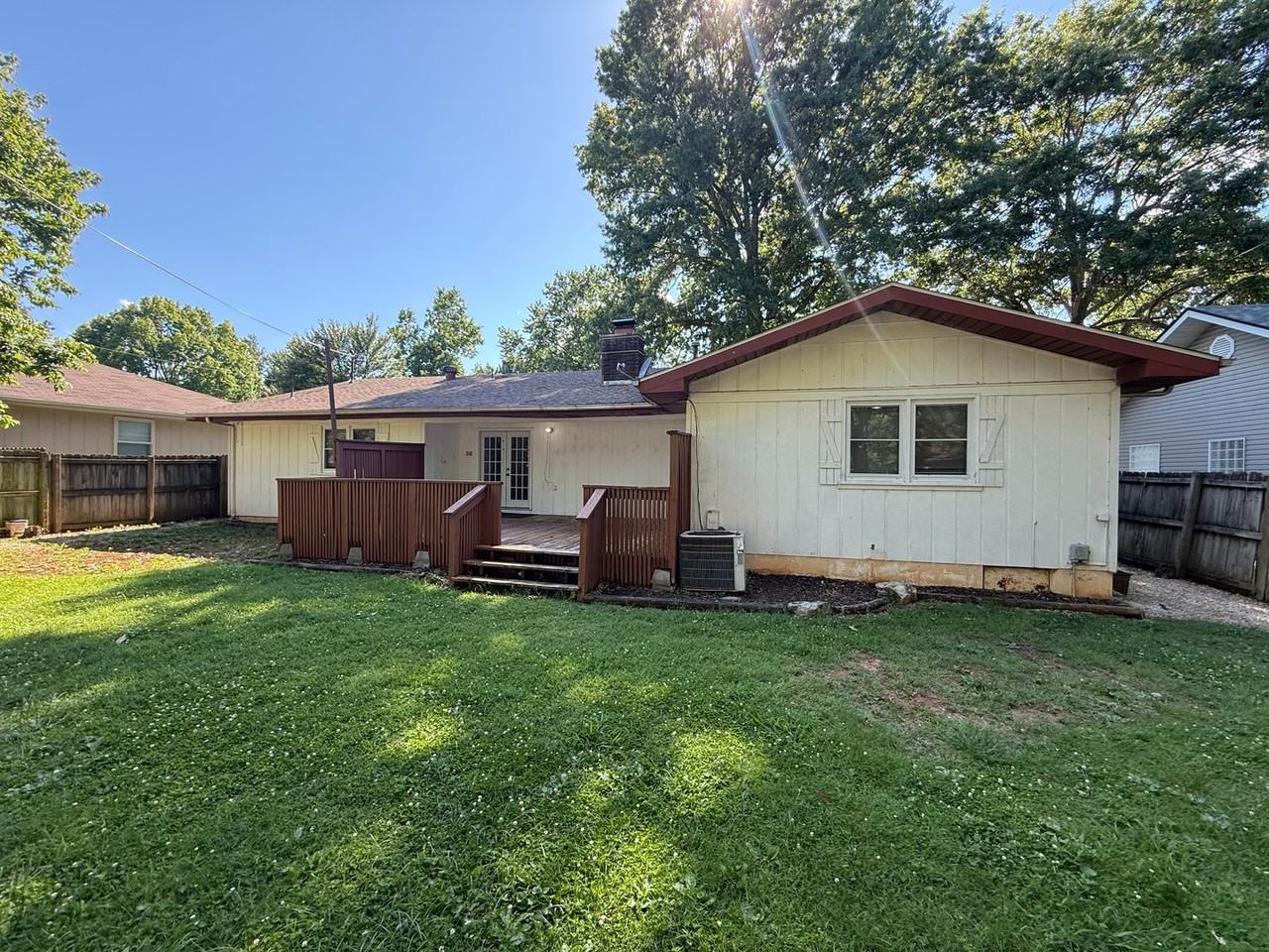 3642 S Westwood Ave - Photo 4 of 25