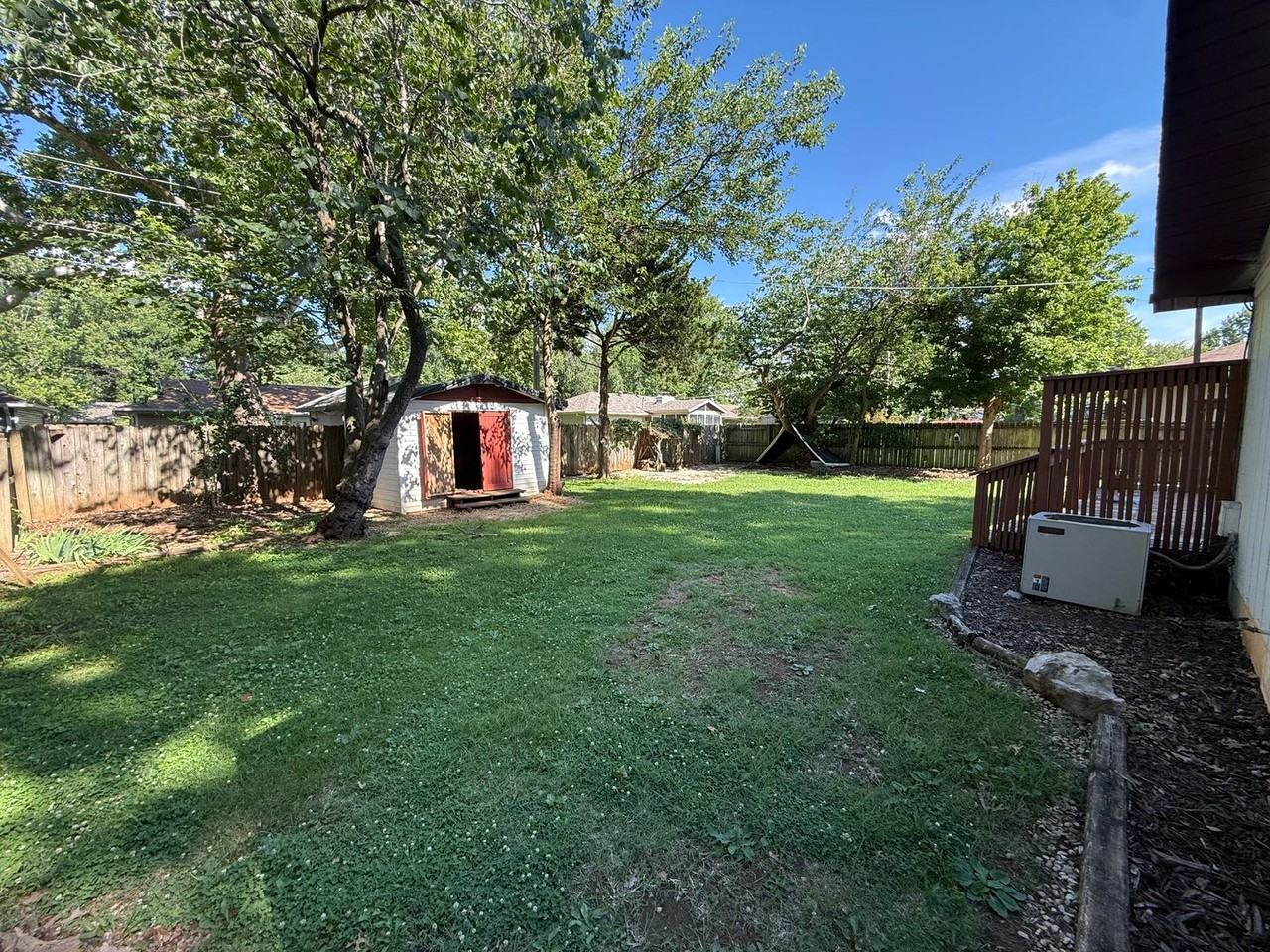 3642 S Westwood Ave - Photo 5 of 25