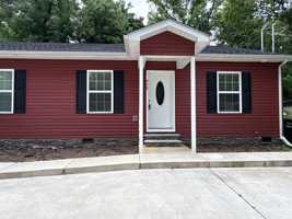 featured image of 428 W Waggoner St