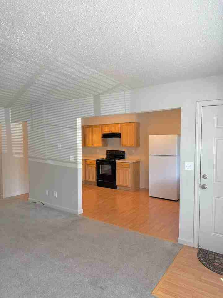 Willow Lake Apartments - Photo 2 of 19