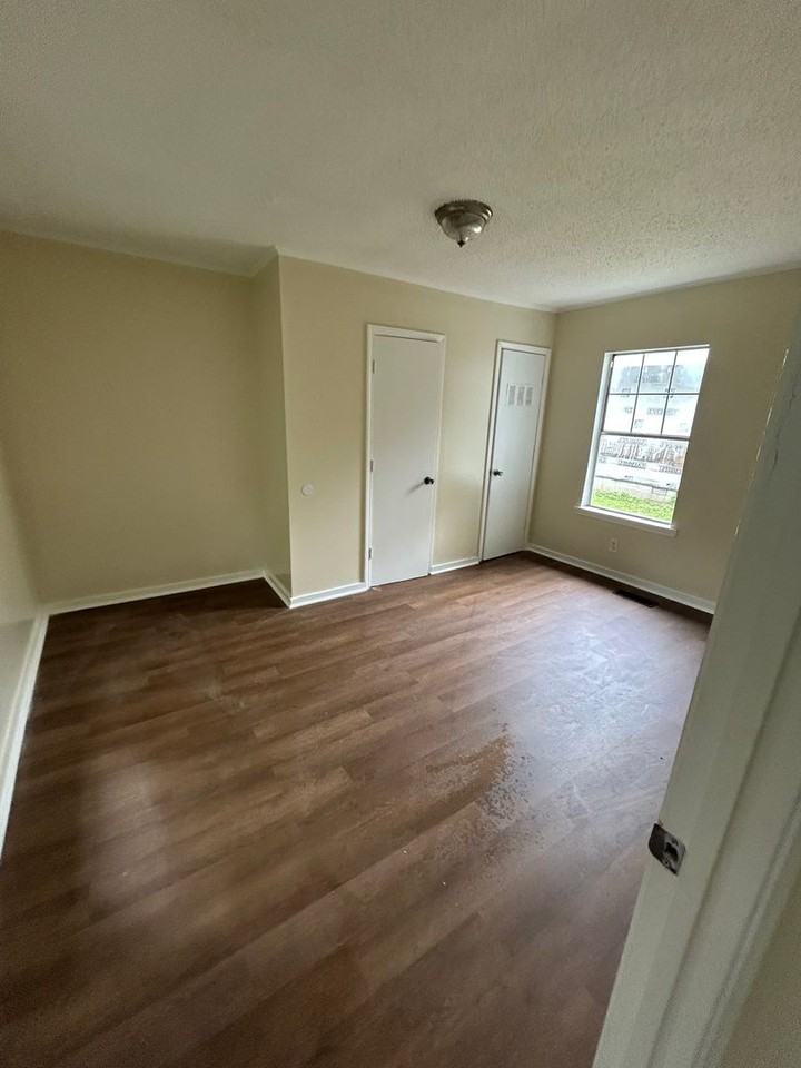 2204 Valmar St - Photo 7 of 12