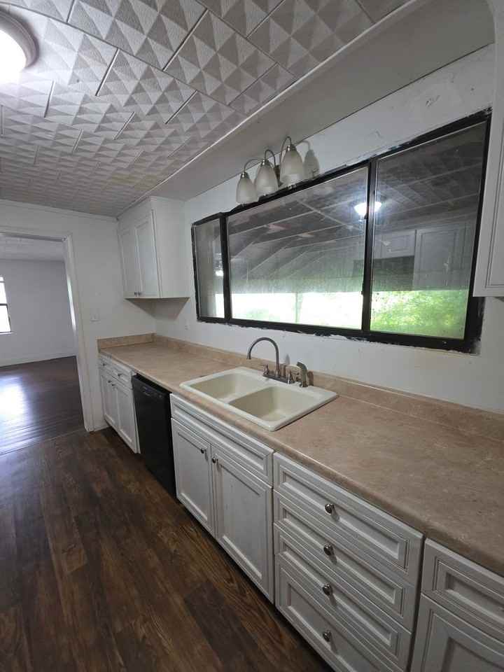 808 Nw 1st St - Photo 7 of 16