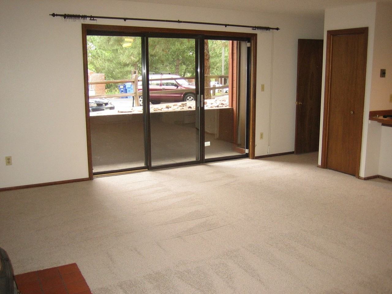 1919 Centennial Dr - Photo 2 of 11