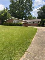featured image of 380 Victoria Dr