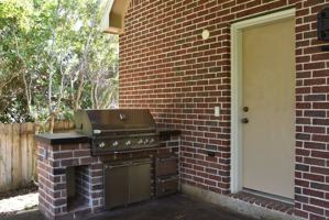 featured image of 10 Renoir Trail Pl