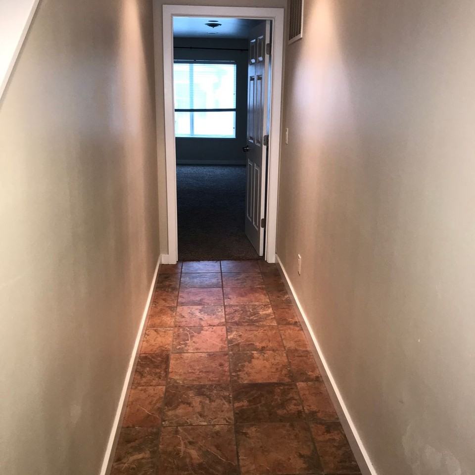 527 E St Ne - Photo 2 of 15