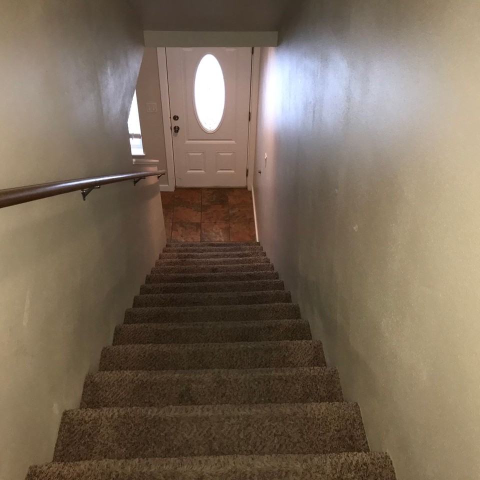 527 E St Ne - Photo 5 of 15