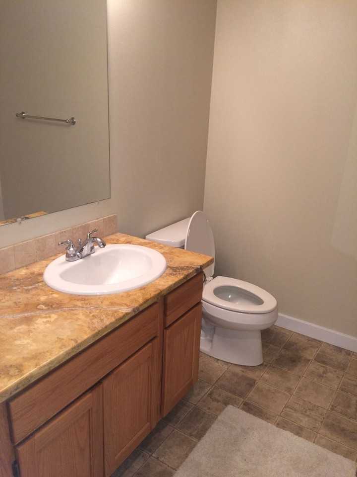 527 E St Ne - Photo 7 of 19