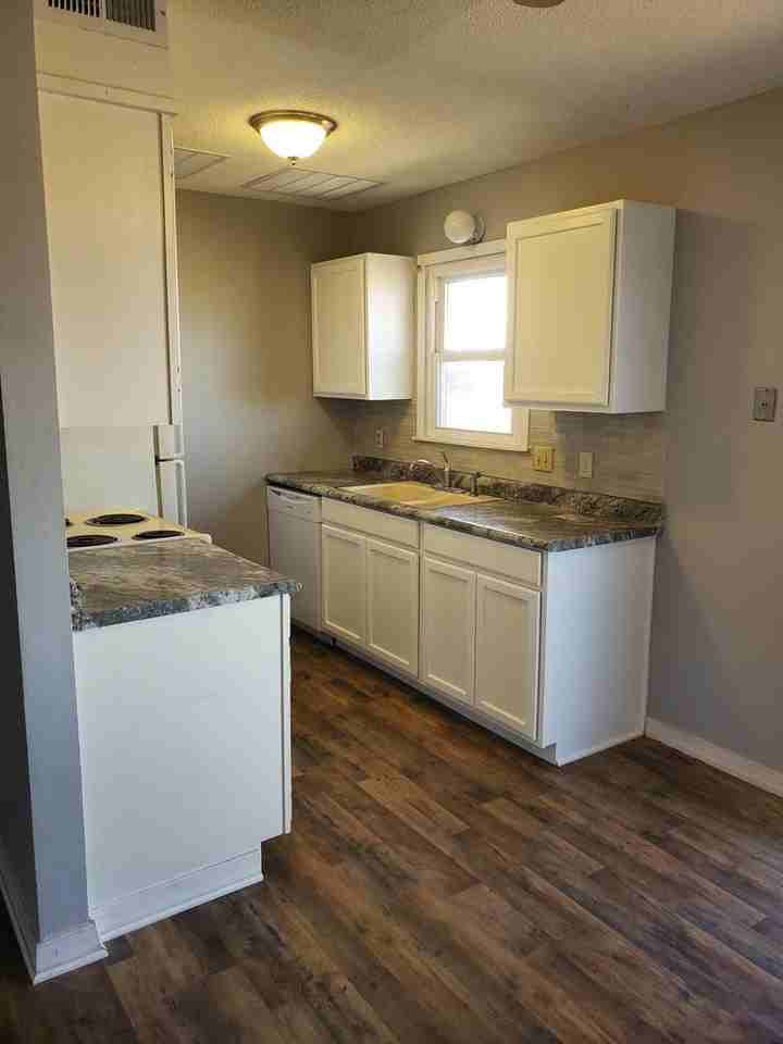 1449 N Smith Ct #2 - Photo 3 of 10
