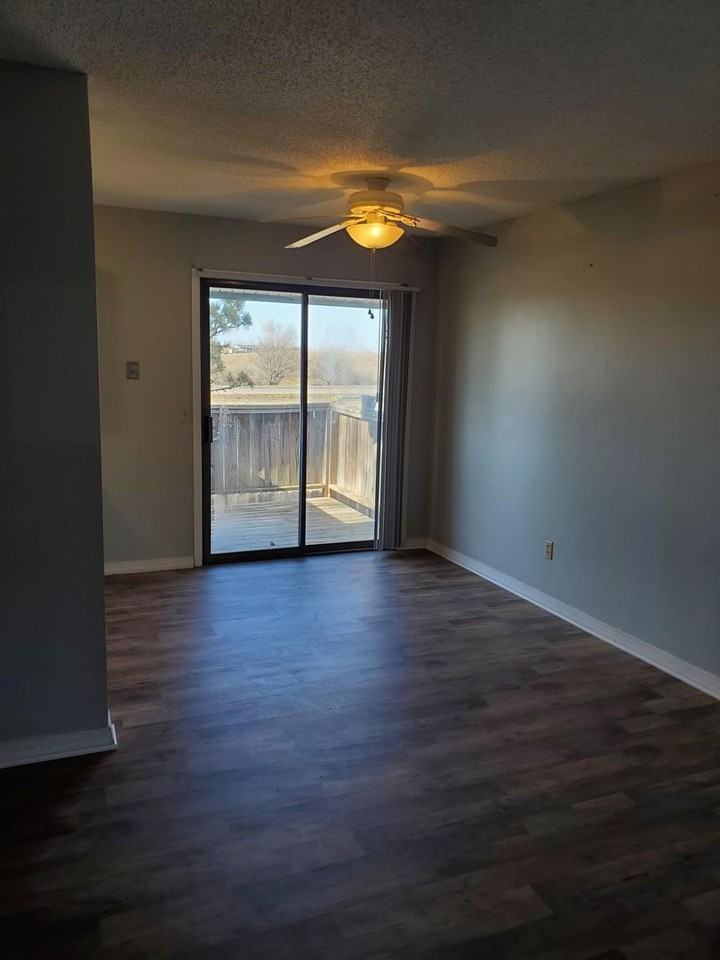 1449 N Smith Ct #2 - Photo 4 of 10