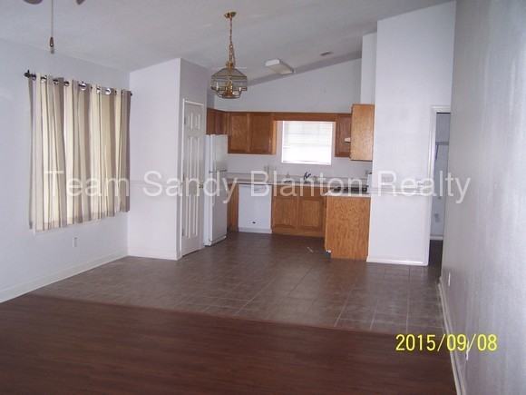 3005 Myrshine Dr - Photo 2 of 11
