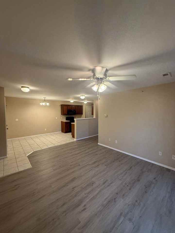 1040 S Clifton Ave #B - Photo 3 of 16