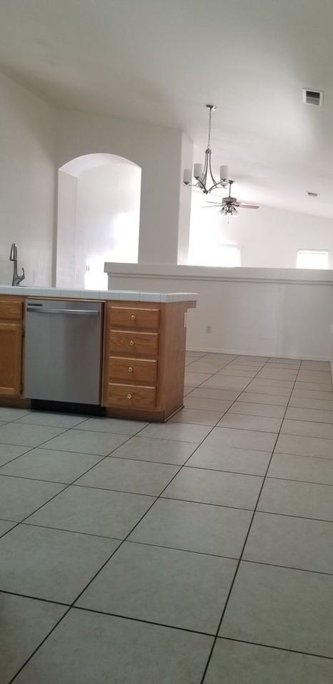 4700 Betony Dr - Photo 7 of 20