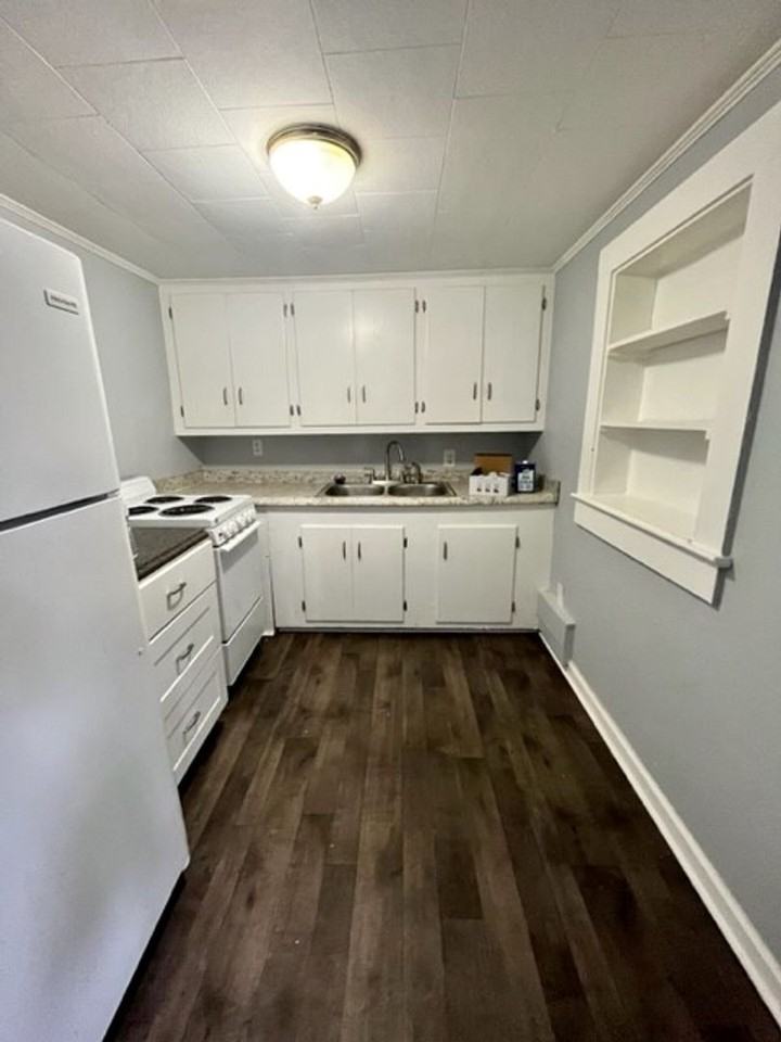 5744 Summit Ave - Photo 4 of 6
