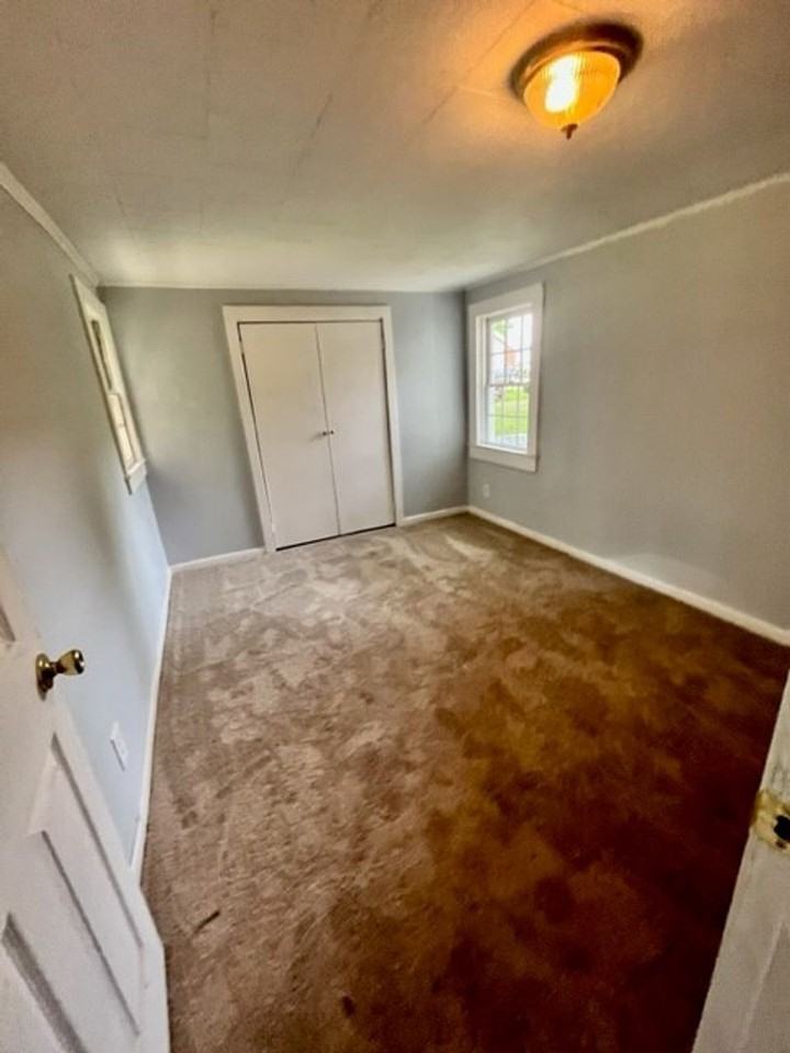 5744 Summit Ave - Photo 5 of 6