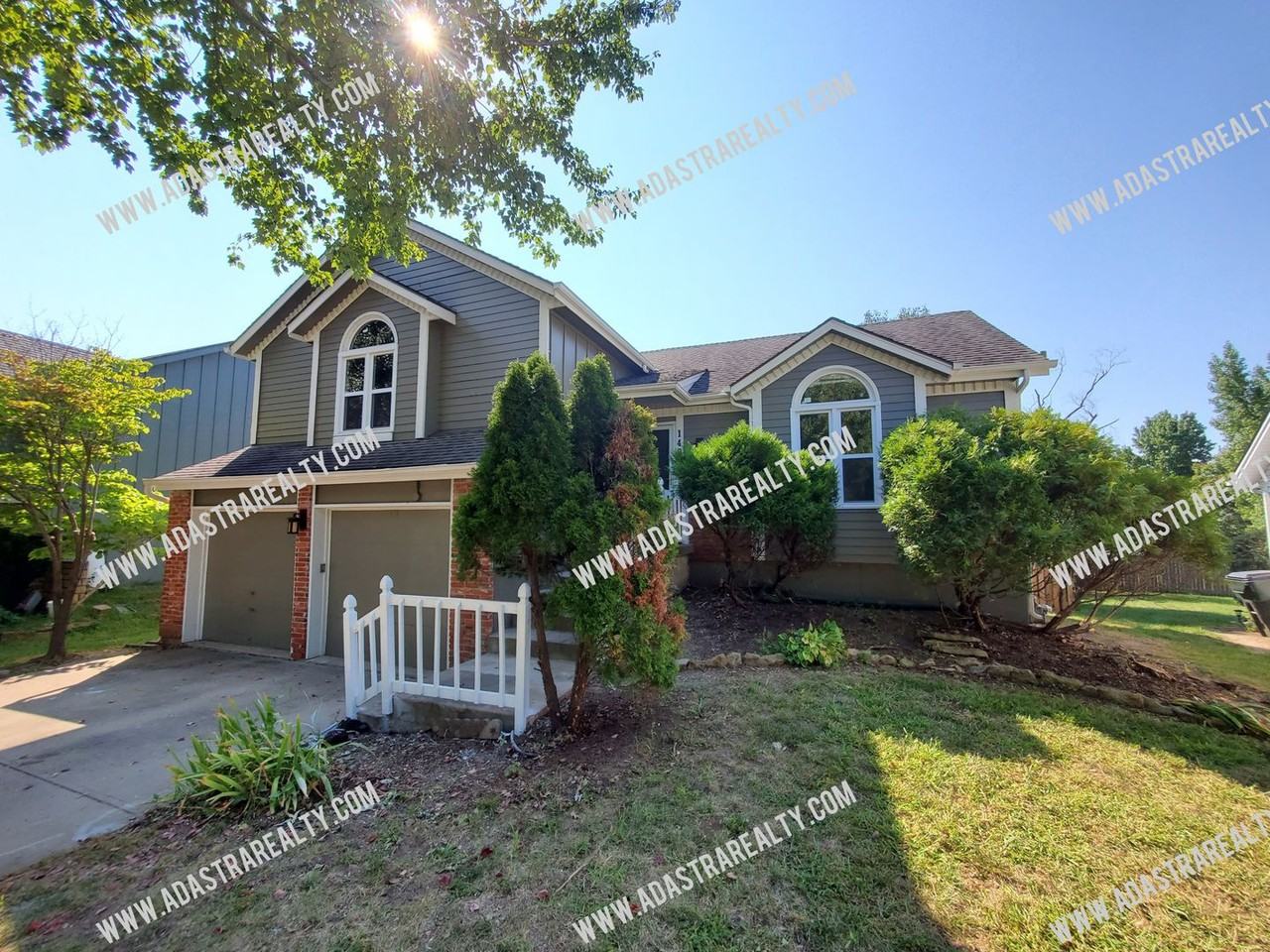 14801 W 123rd Ter - Photo 2 of 23