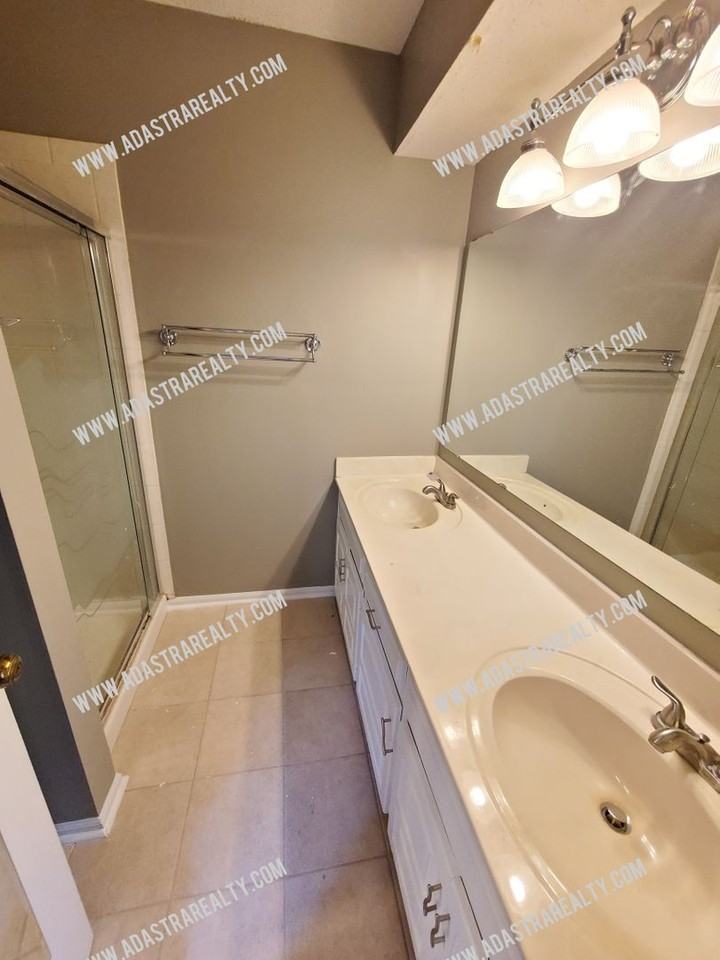 14801 W 123rd Ter - Photo 6 of 23