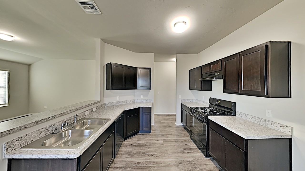 4301 Umbria Rd - Photo 5 of 16