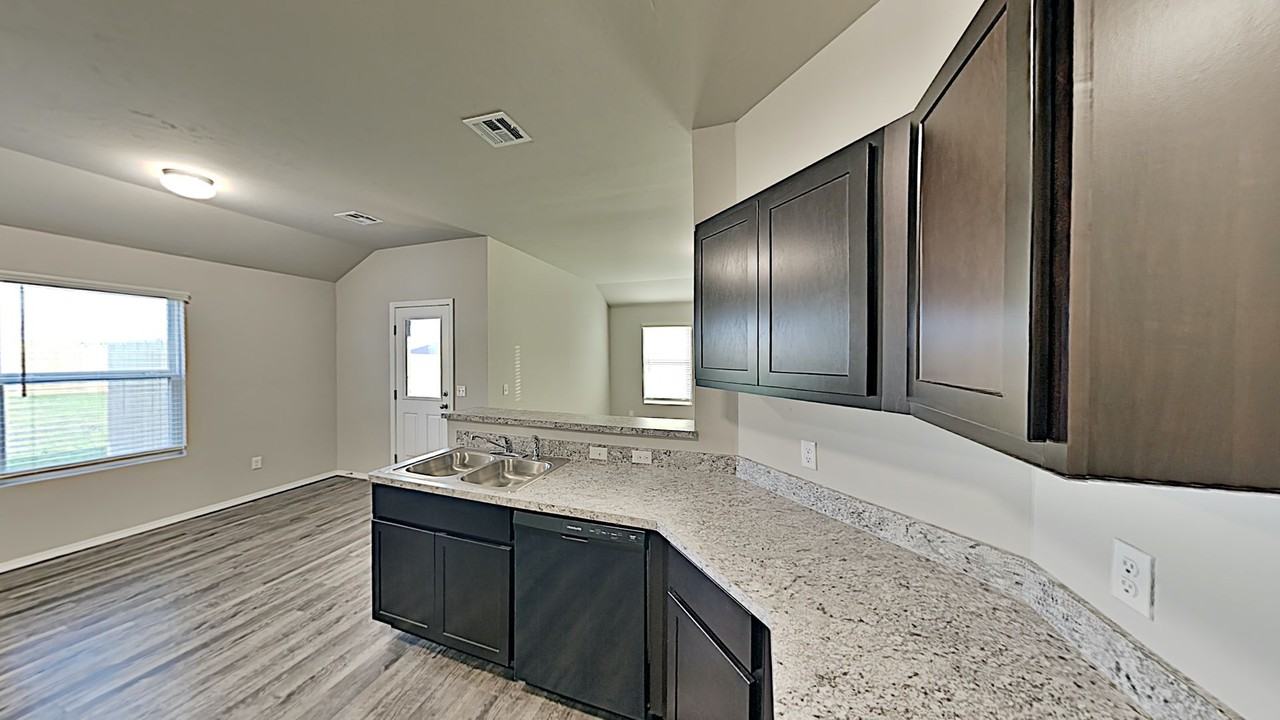 4301 Umbria Rd - Photo 6 of 16