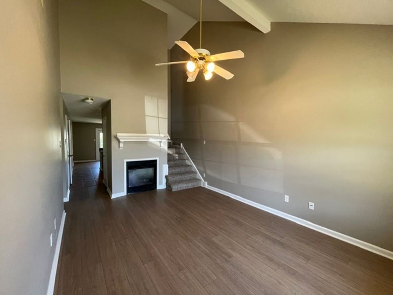 1608 Joy Blvd - Photo 2 of 11