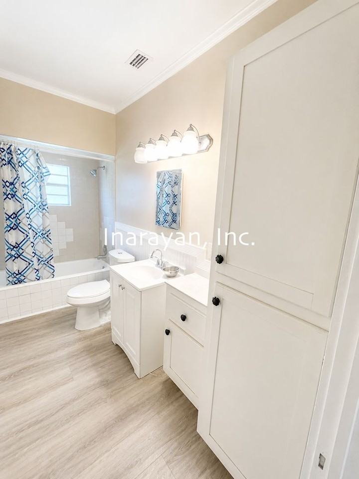910 25th St - Photo 4 of 9