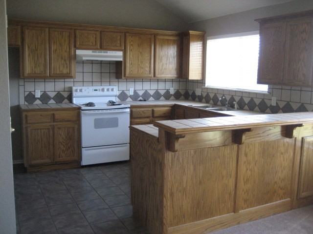 1118 Barbary Dr - Photo 7 of 8