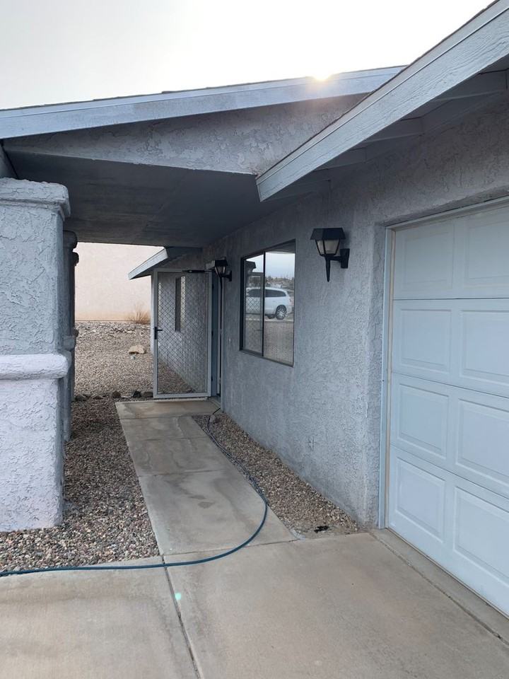 4040 Challenger Dr - Photo 2 of 16