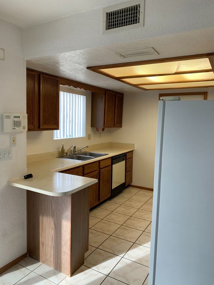 4040 Challenger Dr - Photo 7 of 16