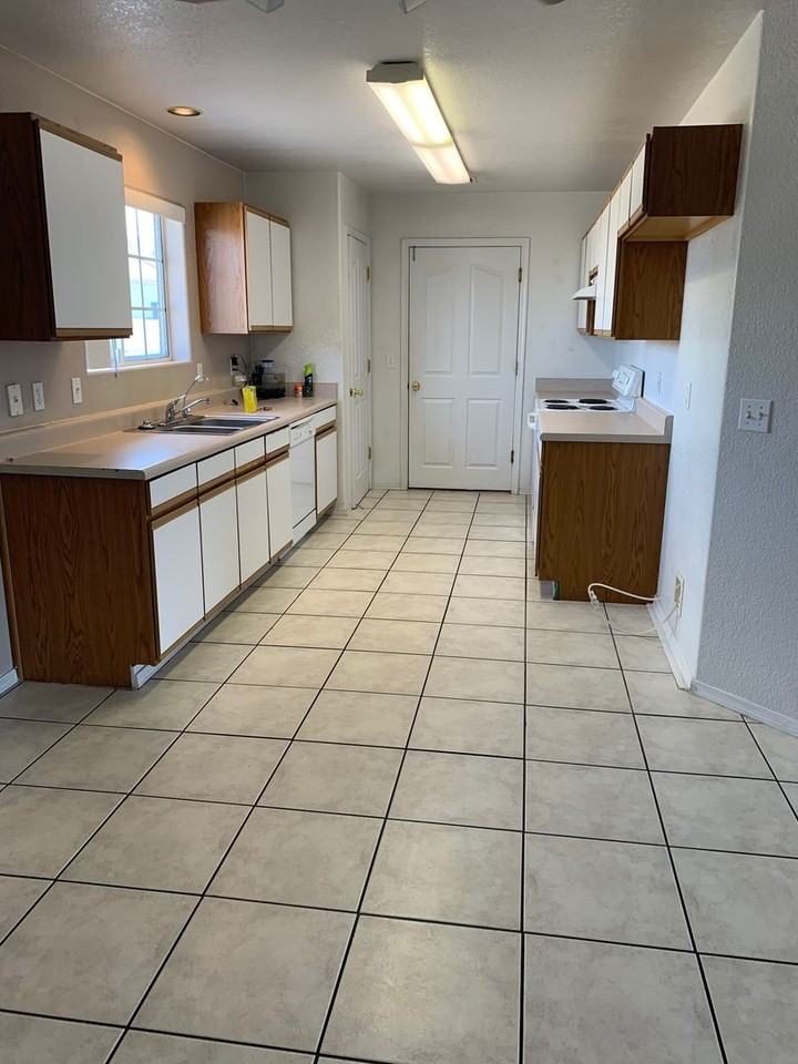 2870 Winterhaven Ct - Photo 6 of 21