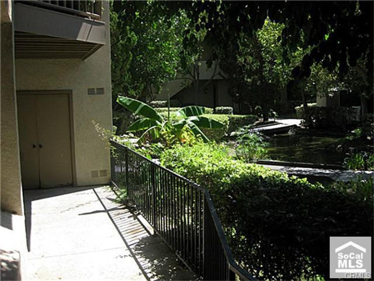10530 Lakeside Dr N - Photo 7 of 7
