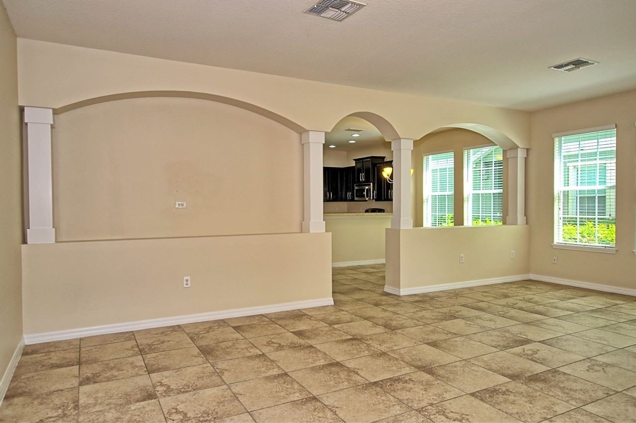 10243 Lake District Ln - Photo 3 of 18