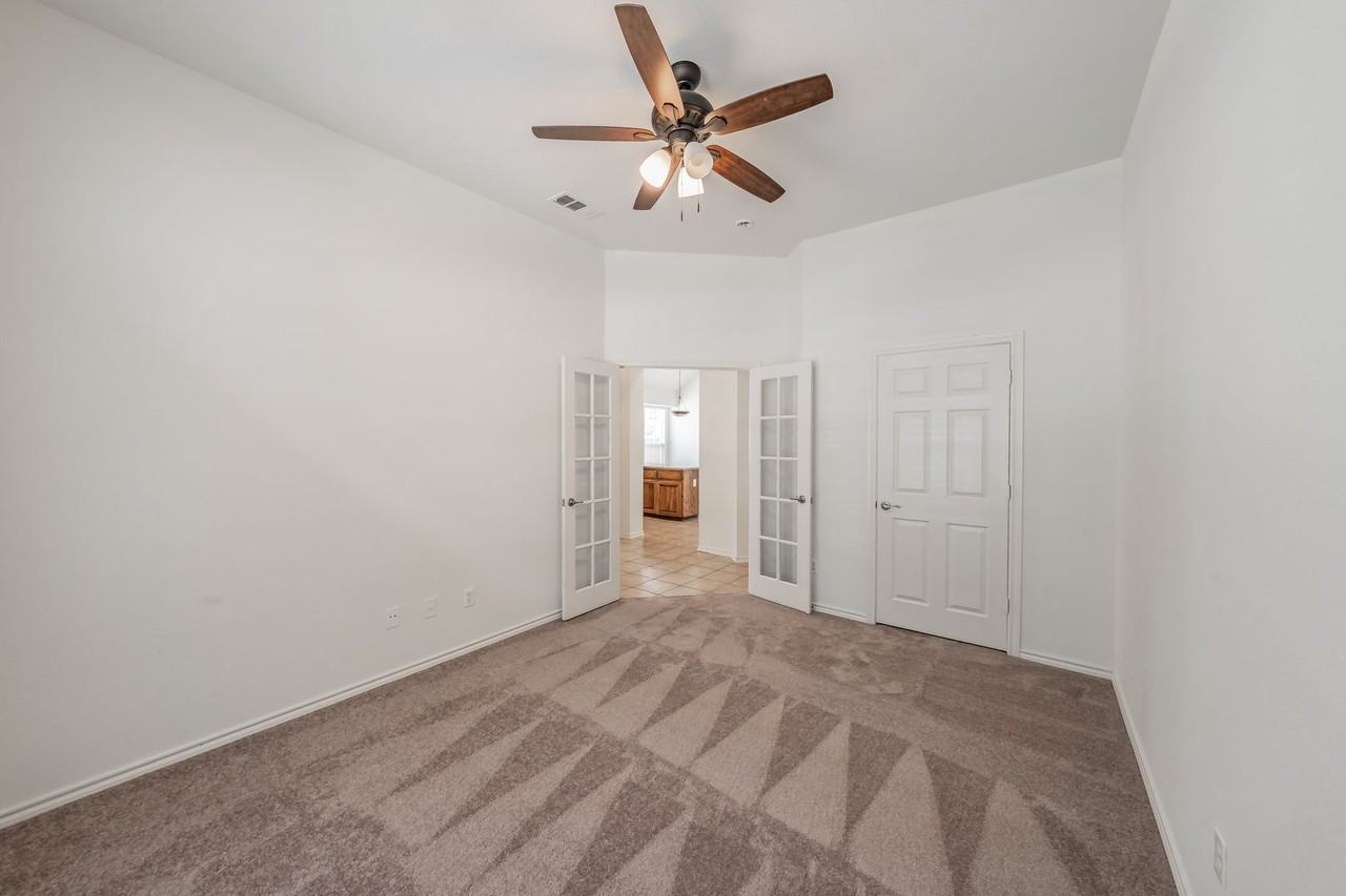 8648 Prairie Dawn Dr - Photo 7 of 40