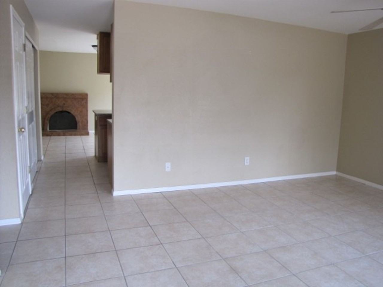 823 Plaza Encanto - Photo 3 of 26