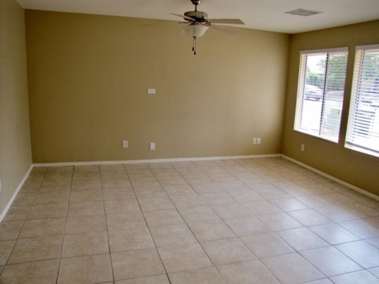 823 Plaza Encanto - Photo 4 of 26