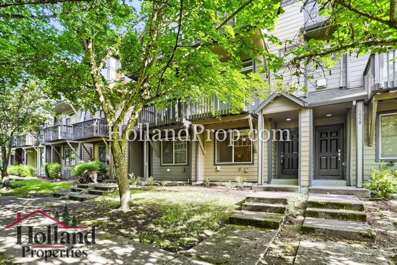 1556 Sw 175th Ave - Photo 2 of 18