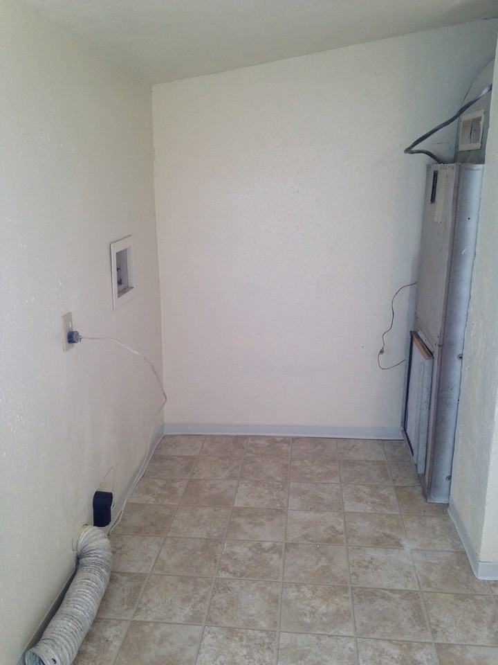 115 S 14th Ave - Photo 3 of 5
