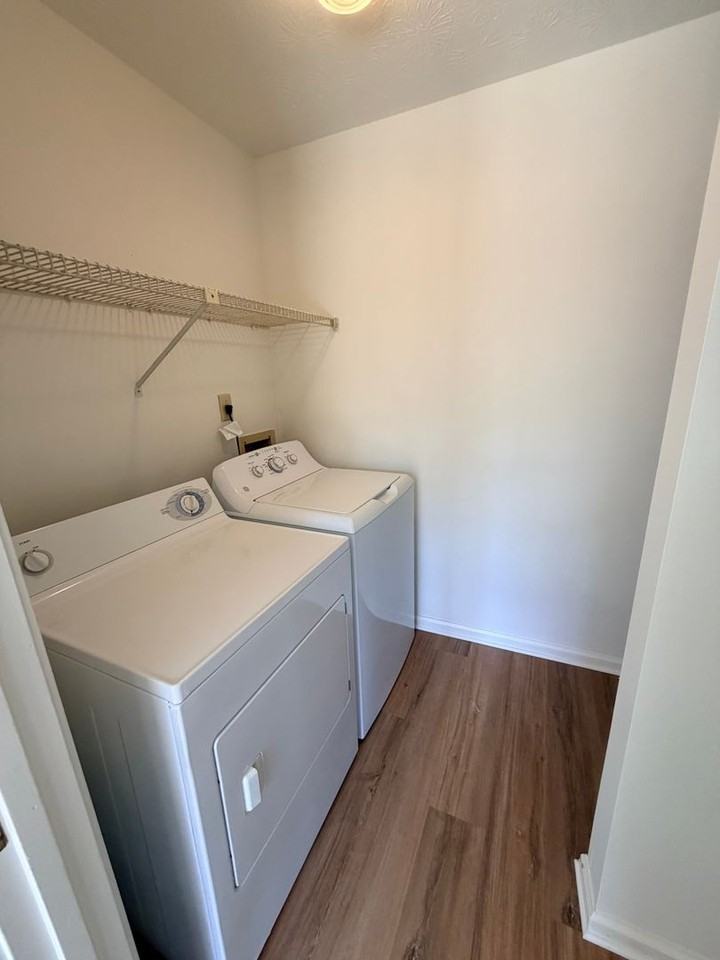5556 Clover Rise Ln - Photo 3 of 10