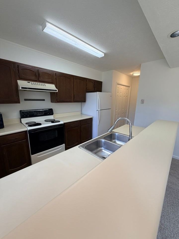 5556 Clover Rise Ln - Photo 4 of 10