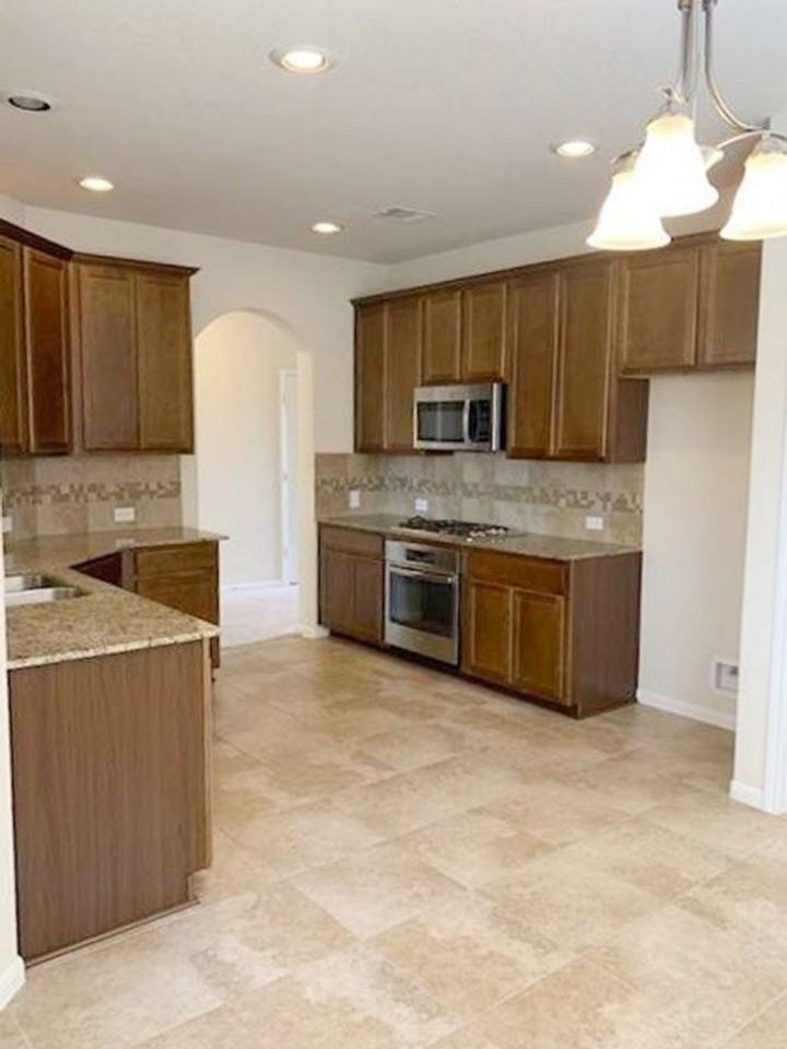 26931 Stonebury Heights Ln - Photo 2 of 24