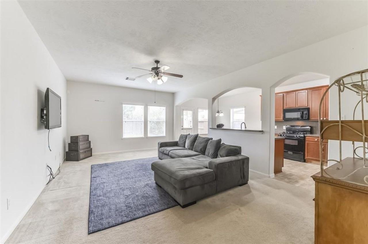 2503 Blue Reef Dr - Photo 4 of 17