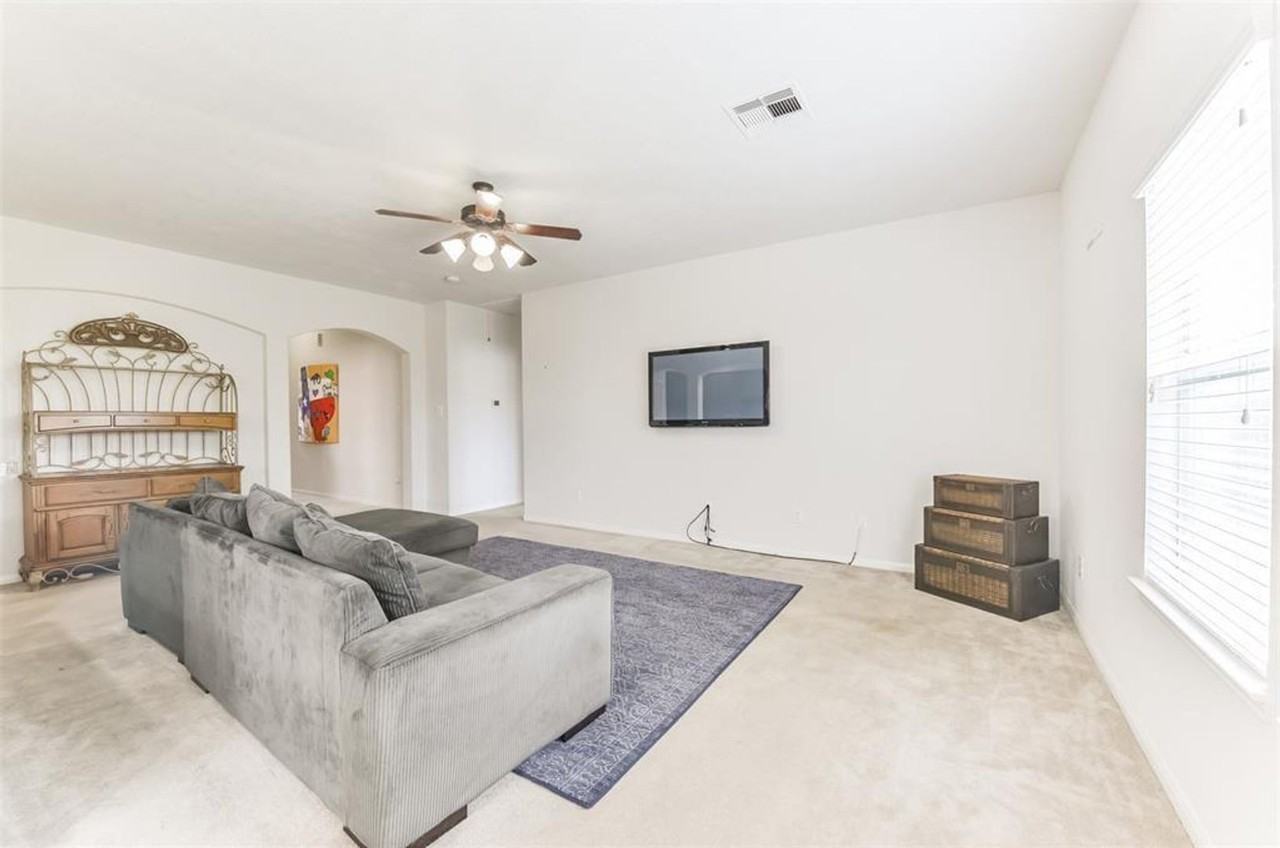 2503 Blue Reef Dr - Photo 6 of 17